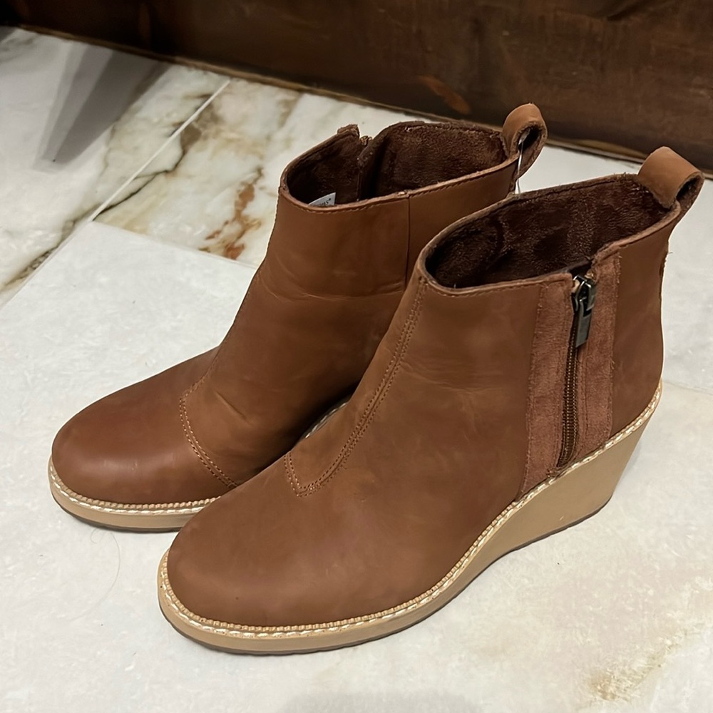 Tom’s booties